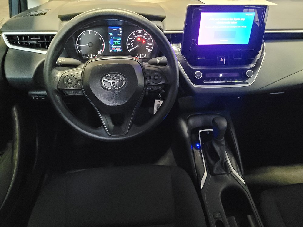 Used 2025 Toyota Corolla LE FWD image 22