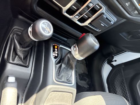 Used 2023 Jeep Wrangler Unlimited Sport AWD/4WD image 30