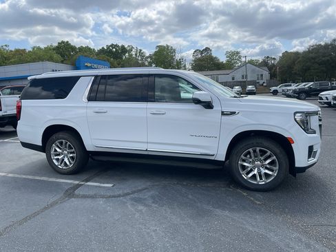 Certified 2023 GMC Yukon XL SLT w/ SLT Luxury Package RWD image 2