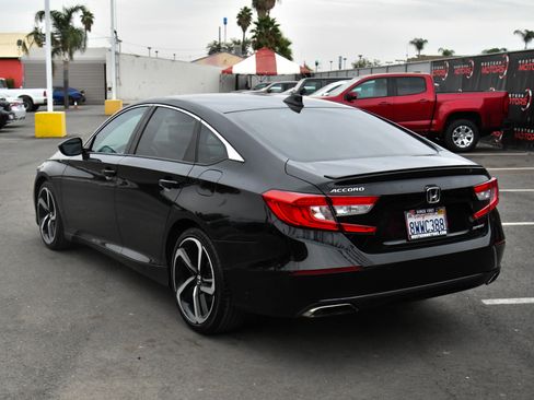 Used 2018 Honda Accord Sport image 6