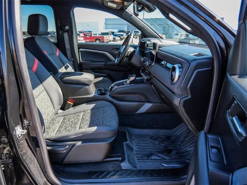 Used 2024 Chevrolet Colorado Z71 w/ Z71 Convenience Package 2 image 10