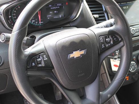 Used 2019 Chevrolet Trax LS w/ Tint and Cruise Package FWD image 12