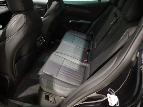 New 2025 Maserati Grecale Modena image 19