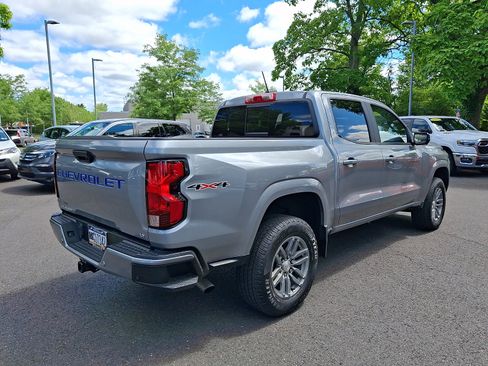 Used 2023 Chevrolet Colorado LT w/ LT Convenience Package II AWD/4WD image 6
