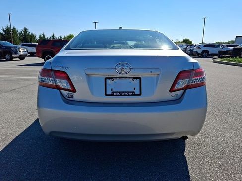 Used 2011 Toyota Camry LE FWD image 5
