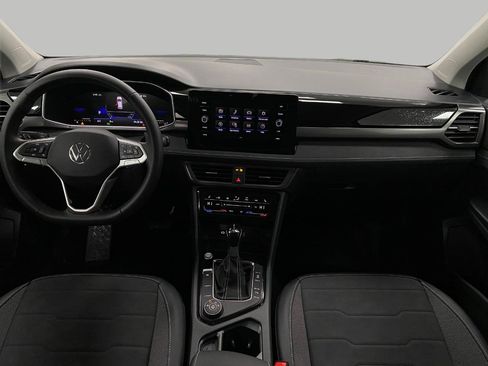 New 2026 Volkswagen Taos SE image 19