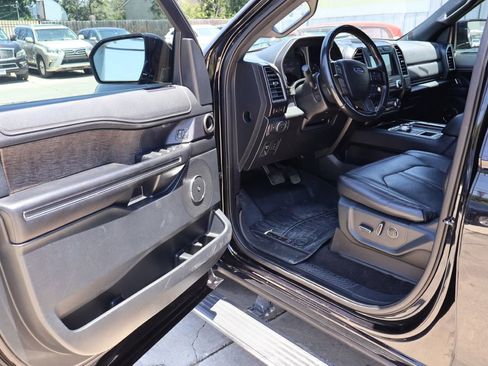Used 2020 Ford Expedition Limited RWD image 14