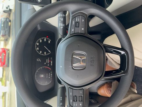 Used 2026 Honda HR-V LX image 13