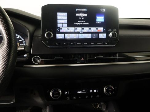 Used 2023 Mitsubishi Outlander SE image 45