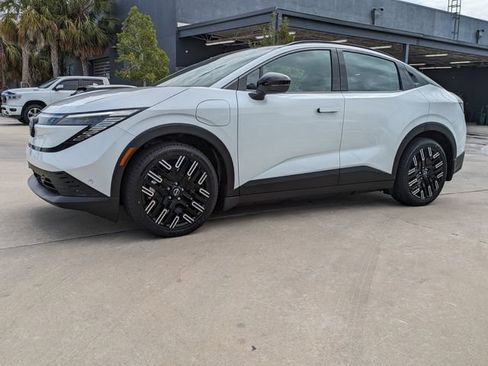 New 2026 Nissan Leaf Platinum+ w/ Cargo Package (Platinum+) FWD image 10