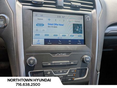 Used 2020 Ford Fusion SE FWD image 23