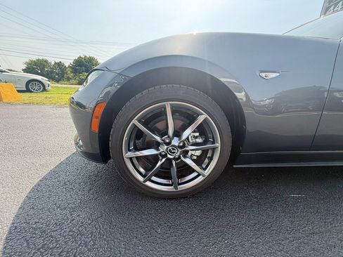 Used 2021 MAZDA MX-5 Miata RF Grand Touring RWD image 12