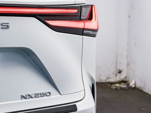 Used 2025 Lexus NX 250 FWD w/ Accessory Package (2T) image 11