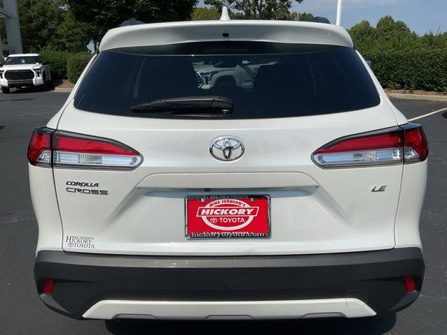 Used 2024 Toyota Corolla Cross LE FWD image 9