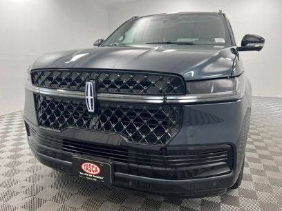 New 2026 Lincoln Navigator Reserve w/ Jet Appearance Package