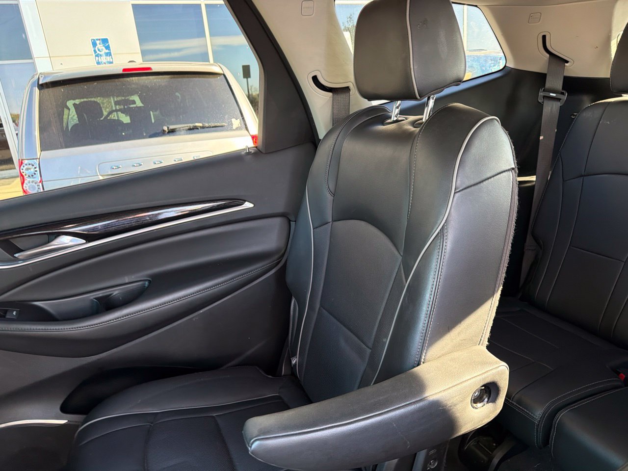 Used 2020 Buick Enclave Avenir w/ Avenir Technology Package AWD/4WD image 22