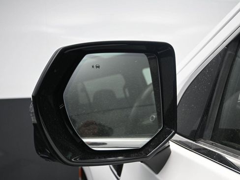 Used 2022 GMC Yukon SLT w/ SLT Premium Package image 24