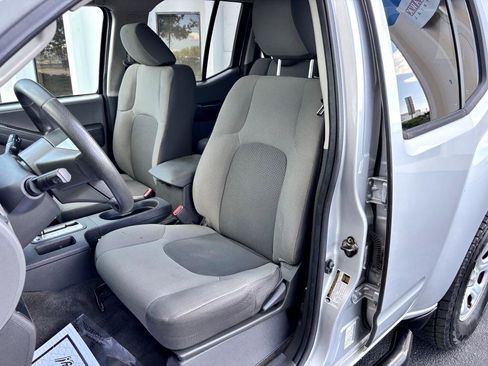 Used 2014 Nissan Xterra X image 13