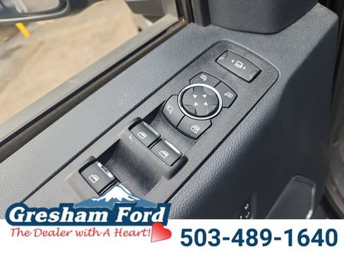 Used 2022 Ford F350 Lariat w/ Lariat Ultimate Package AWD/4WD image 12