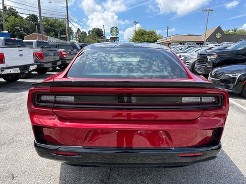 Used 2025 Dodge Charger Daytona Scat Pack w/ Track Pack AWD/4WD image 8
