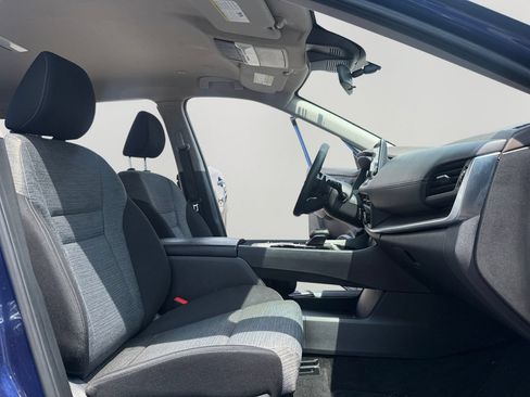 Used 2023 Nissan Rogue SV FWD image 23