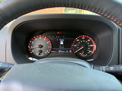 Used 2025 Nissan Frontier PRO-4X w/ Pro Convenience Package AWD/4WD image 16
