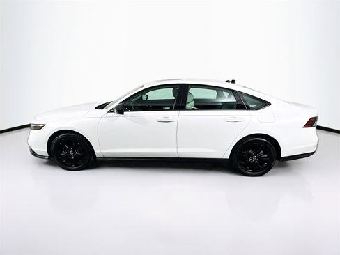 Used 2025 Honda Accord SE image 4