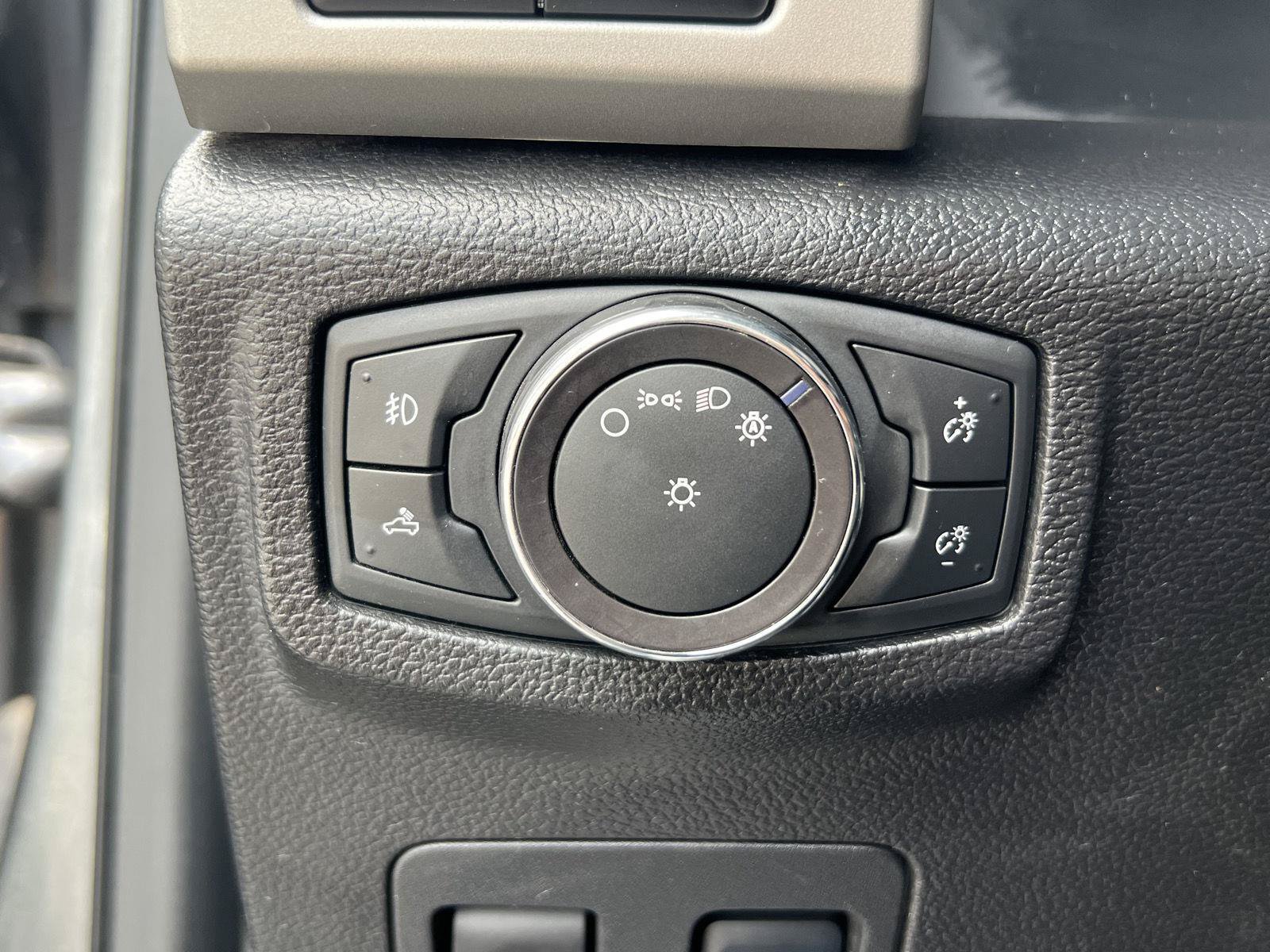 Used 2018 Ford F150 Lariat AWD/4WD image 33