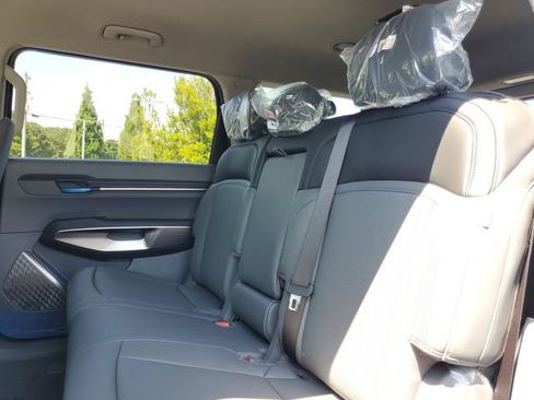 New 2026 Kia EV9 Light image 8