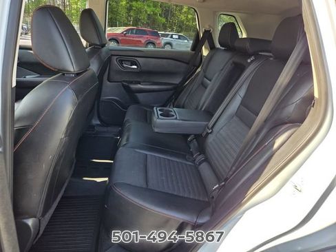 Used 2025 Nissan Rogue SV AWD/4WD image 10