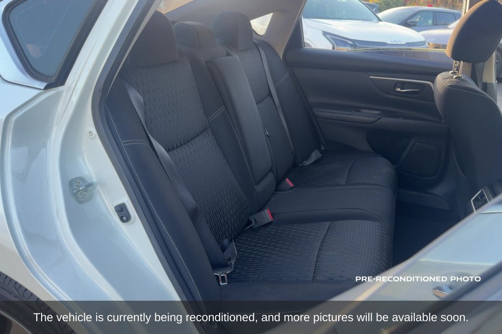 Used 2016 Nissan Altima 2.5 SV w/ Convenience Package FWD image 13