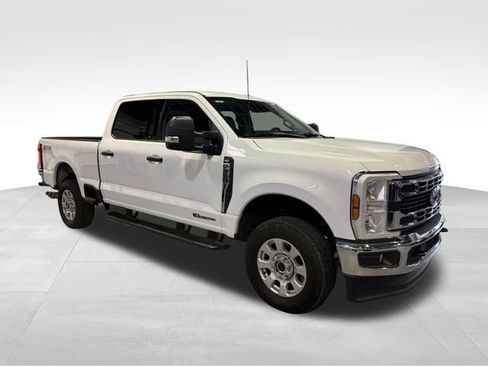 Used 2024 Ford F250 XLT image 1