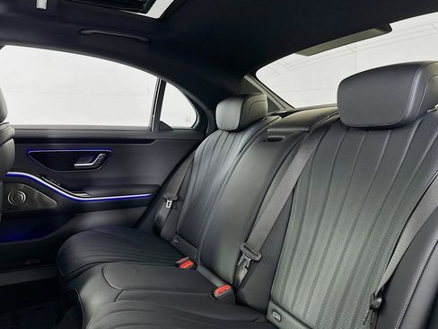 New 2026 Mercedes-Benz S 500 4MATIC image 7