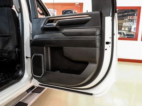 Used 2024 Chevrolet Silverado 2500 LT w/ Convenience Package image 42