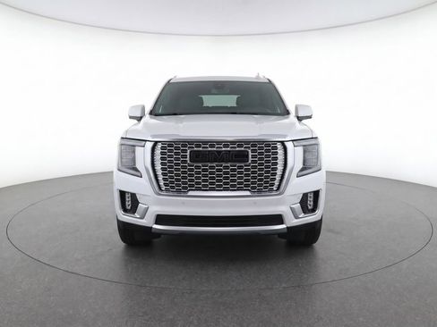 Used 2021 GMC Yukon Denali w/ LPO, Illumination Package AWD/4WD image 2