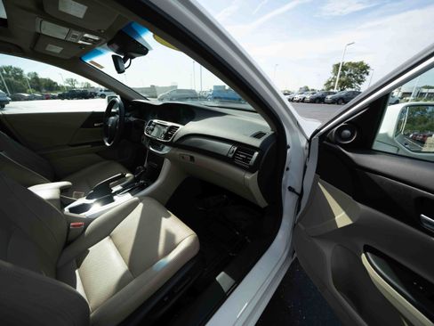 Used 2013 Honda Accord EX-L image 25