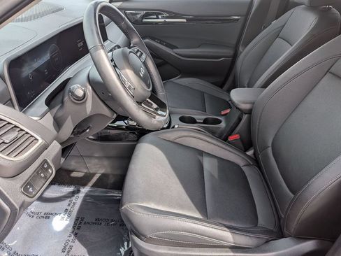 Used 2025 Kia Seltos EX AWD/4WD image 17