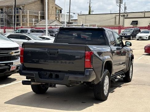 Used 2025 Toyota Tacoma SR5 RWD image 4