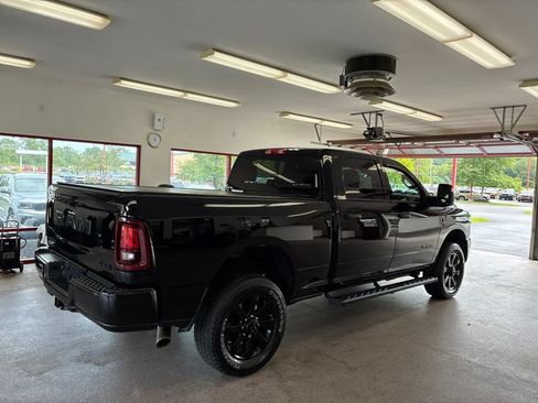 Certified 2025 RAM 2500 Big Horn AWD/4WD image 45