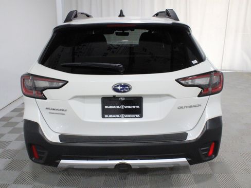 Used 2020 Subaru Outback Limited image 28