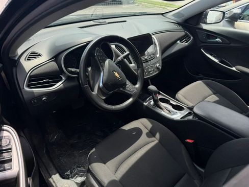 Used 2021 Chevrolet Malibu RS FWD image 9