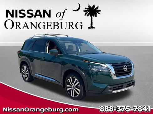 Used 2025 Nissan Pathfinder Platinum w/ Cargo Package FWD image 1