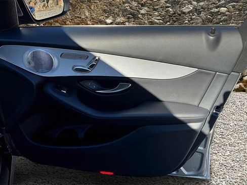 Used 2019 Mercedes-Benz GLC 300 GLC 300 w/ Multimedia Package image 22