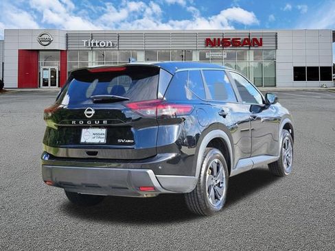 Used 2024 Nissan Rogue SV AWD/4WD image 4