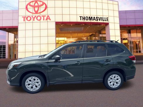 Used 2022 Subaru Forester AWD/4WD image 8