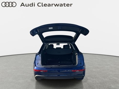 Used 2025 Audi Q5 Premium w/ Convenience Plus Package image 6
