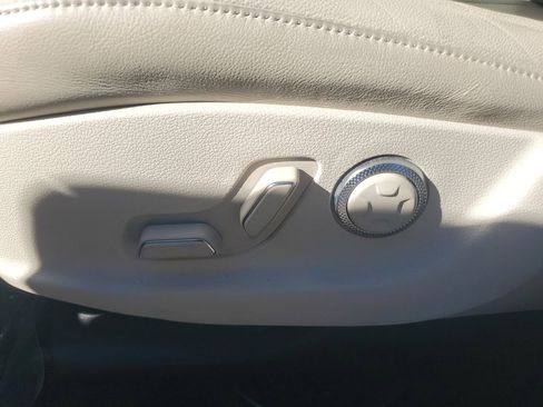 Used 2021 Genesis GV80 2.5T w/ Advanced Package 03 image 18