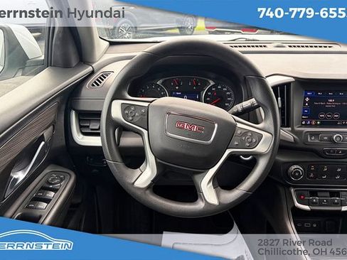 Used 2022 GMC Terrain SLE FWD image 7