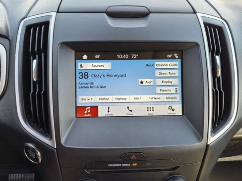 Used 2018 Ford Edge SEL w/ Equipment Group 201A FWD image 14