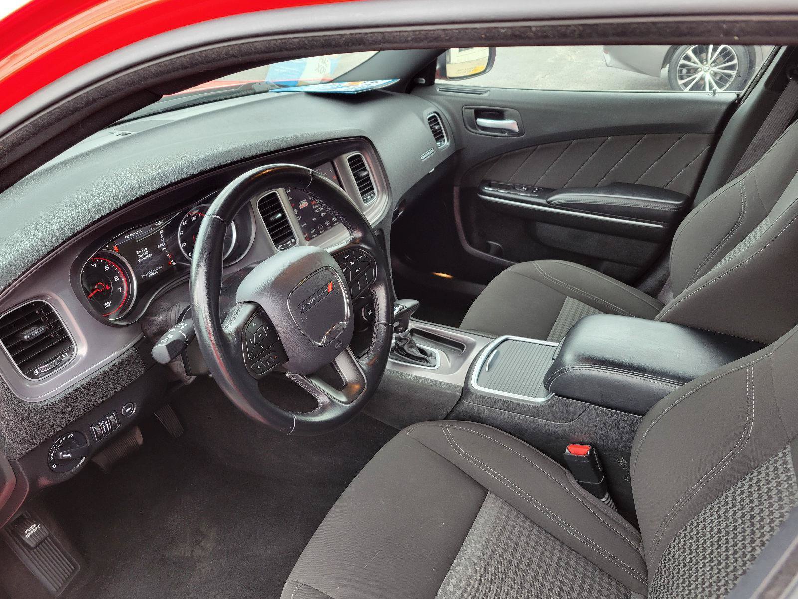 Used 2023 Dodge Charger SXT RWD image 5